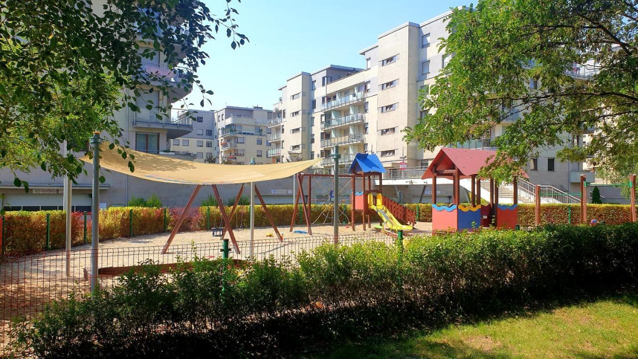 Karkonoska Z Garazem Apartment Wroclaw