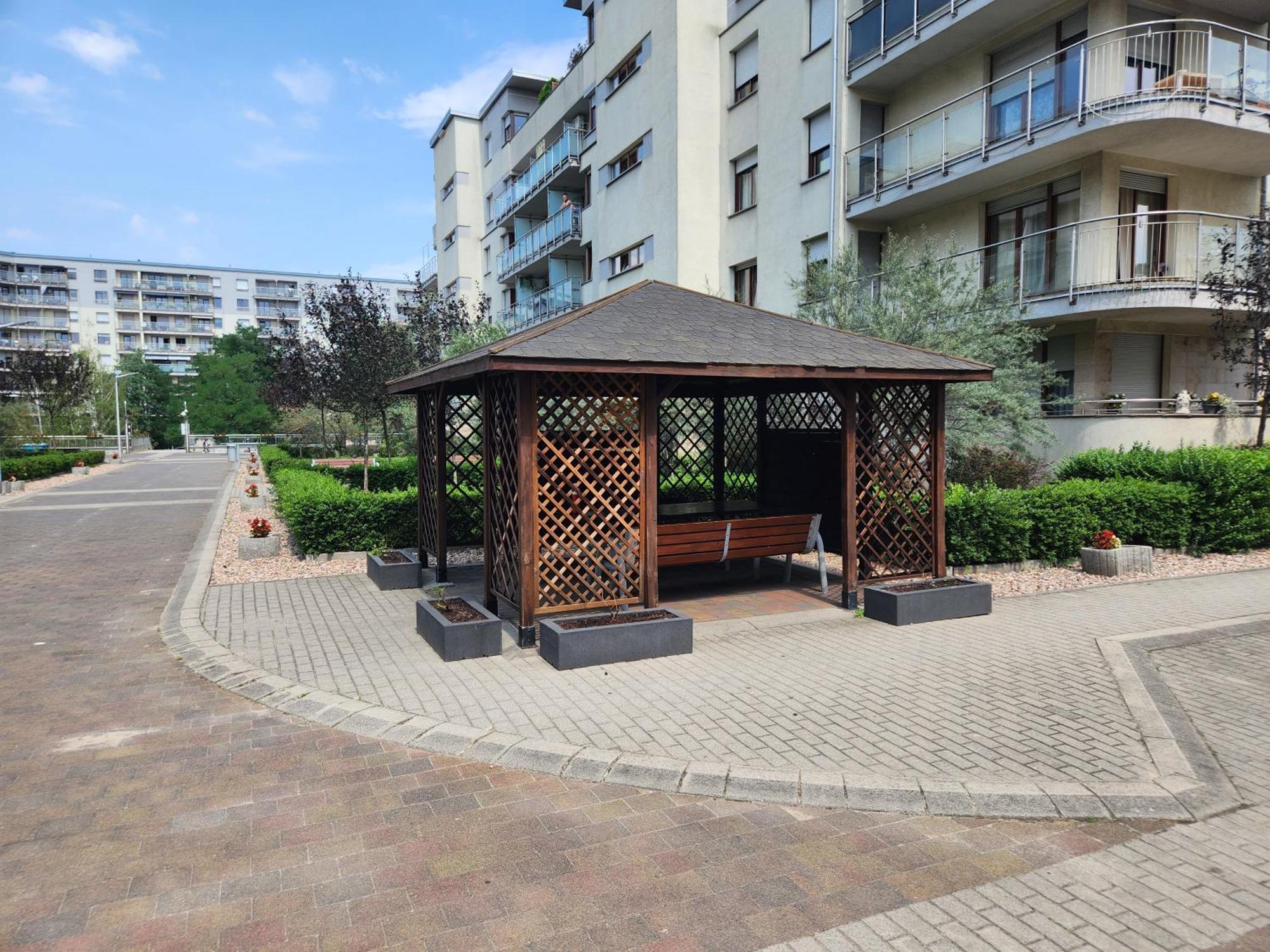 Karkonoska Z Garazem Apartment *